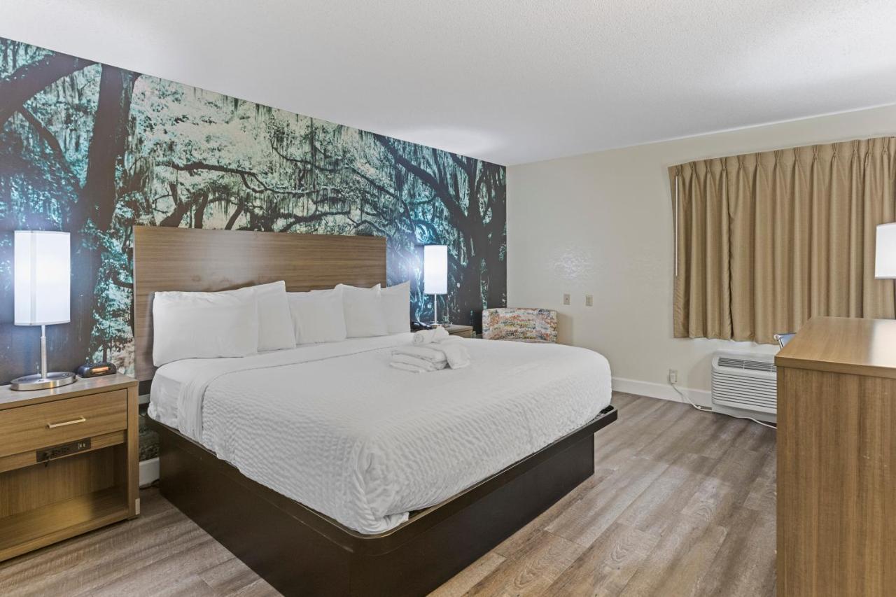 Georgetown Clarion Pointe Savannah Gateway I-95 מראה חיצוני תמונה