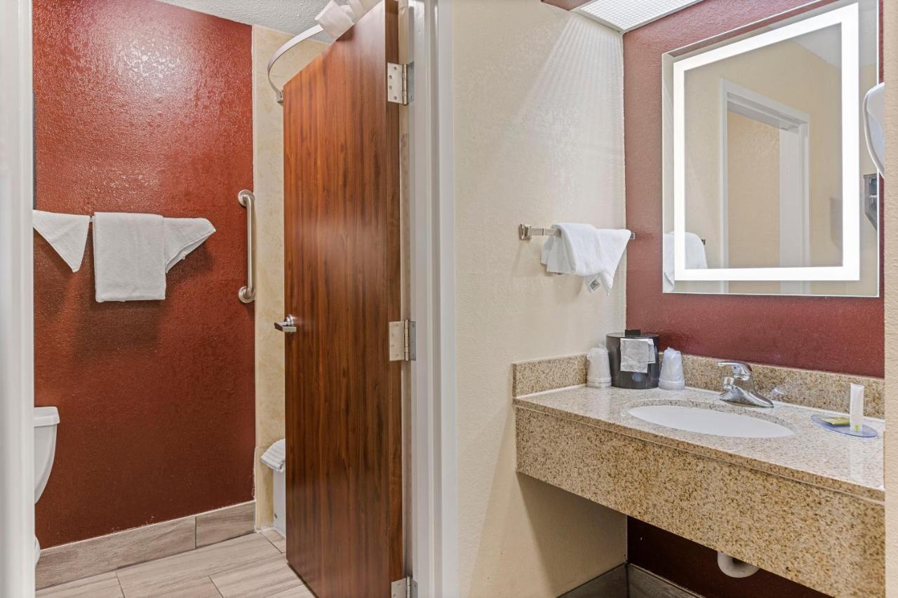 Georgetown Clarion Pointe Savannah Gateway I-95 מראה חיצוני תמונה