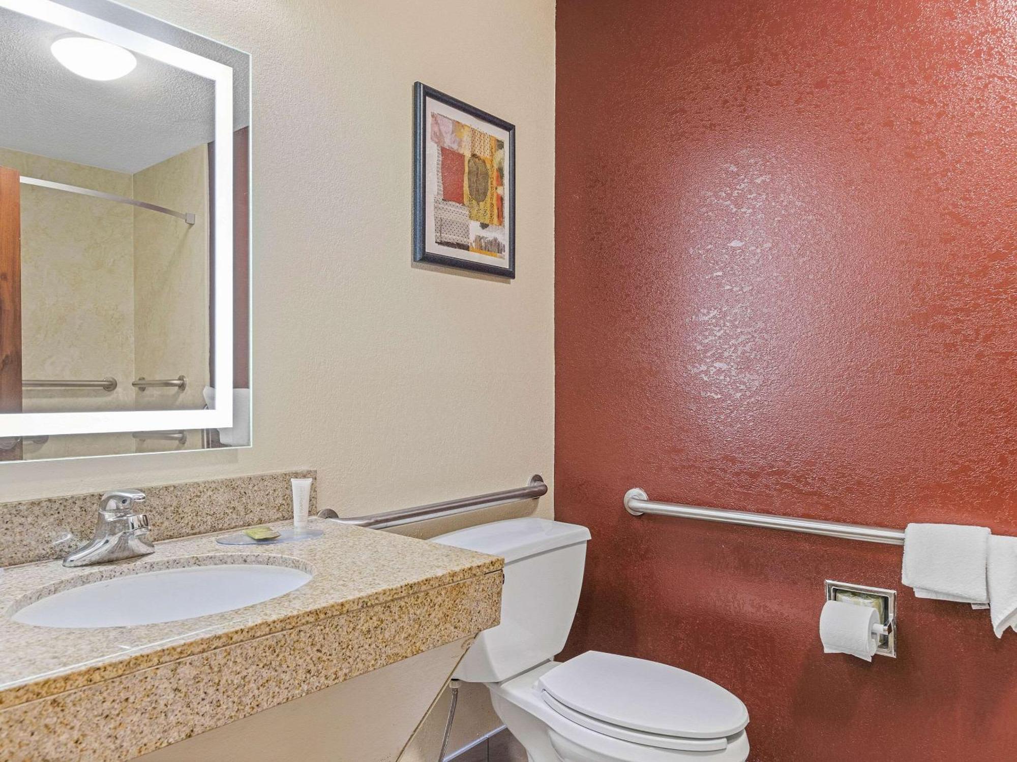 Georgetown Clarion Pointe Savannah Gateway I-95 מראה חיצוני תמונה